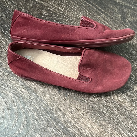 Camper Girl Flats - Picture 7 of 9